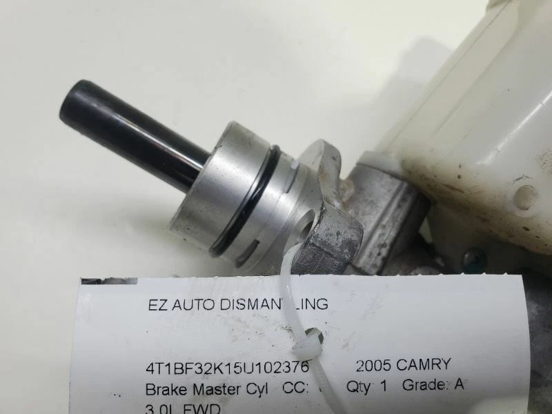 2004-2008, Toyota Camry, Brake Master Cylinder, 3.0L-6Cyl, FWD, PN: 47201-33230 - Image 3 of 4