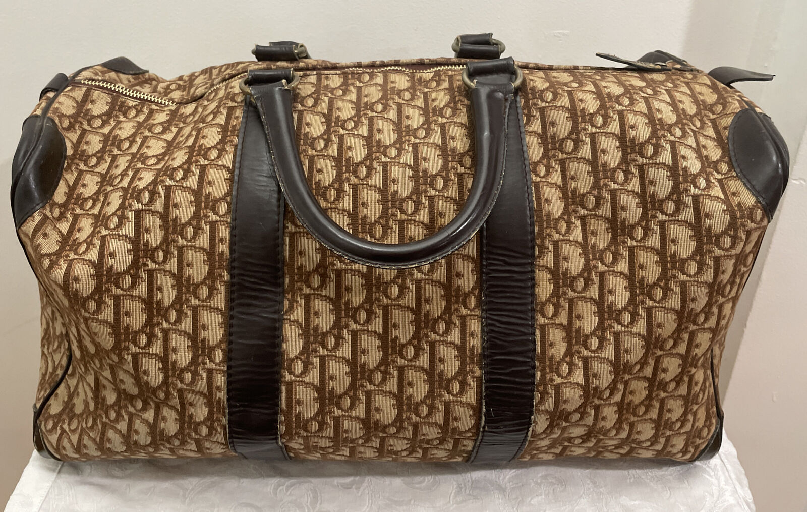 Sold at Auction: CHRISTIAN DIOR Brown Beige Trotter Boston Bag Size 40