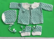 Adorable 3-Piece Hand-knit Baby Sweater Set Hat Booties Green And White