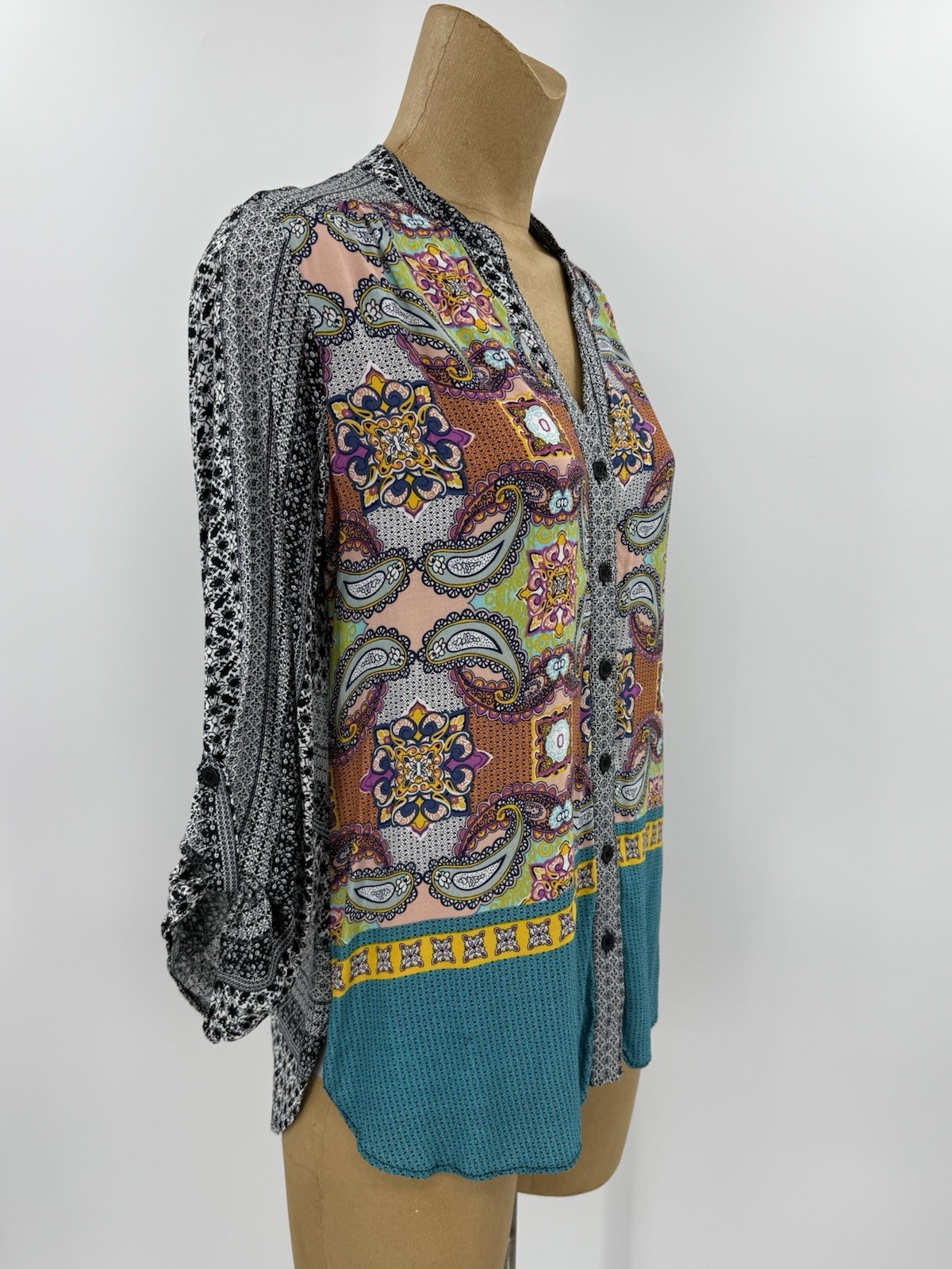 Calessa Medium 8/10 Button Up Colorblock Paisley … - image 3