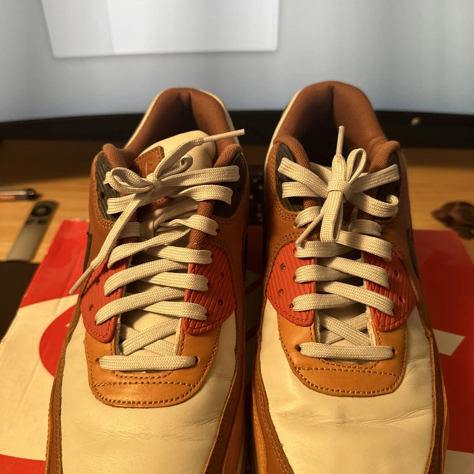 Size UK 11 - Nike Air Max 90 Escape - 718303-002 *good condition *, photo 3 of 5
