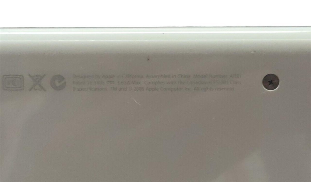 Apple MacBook 2006 A1181 13.3