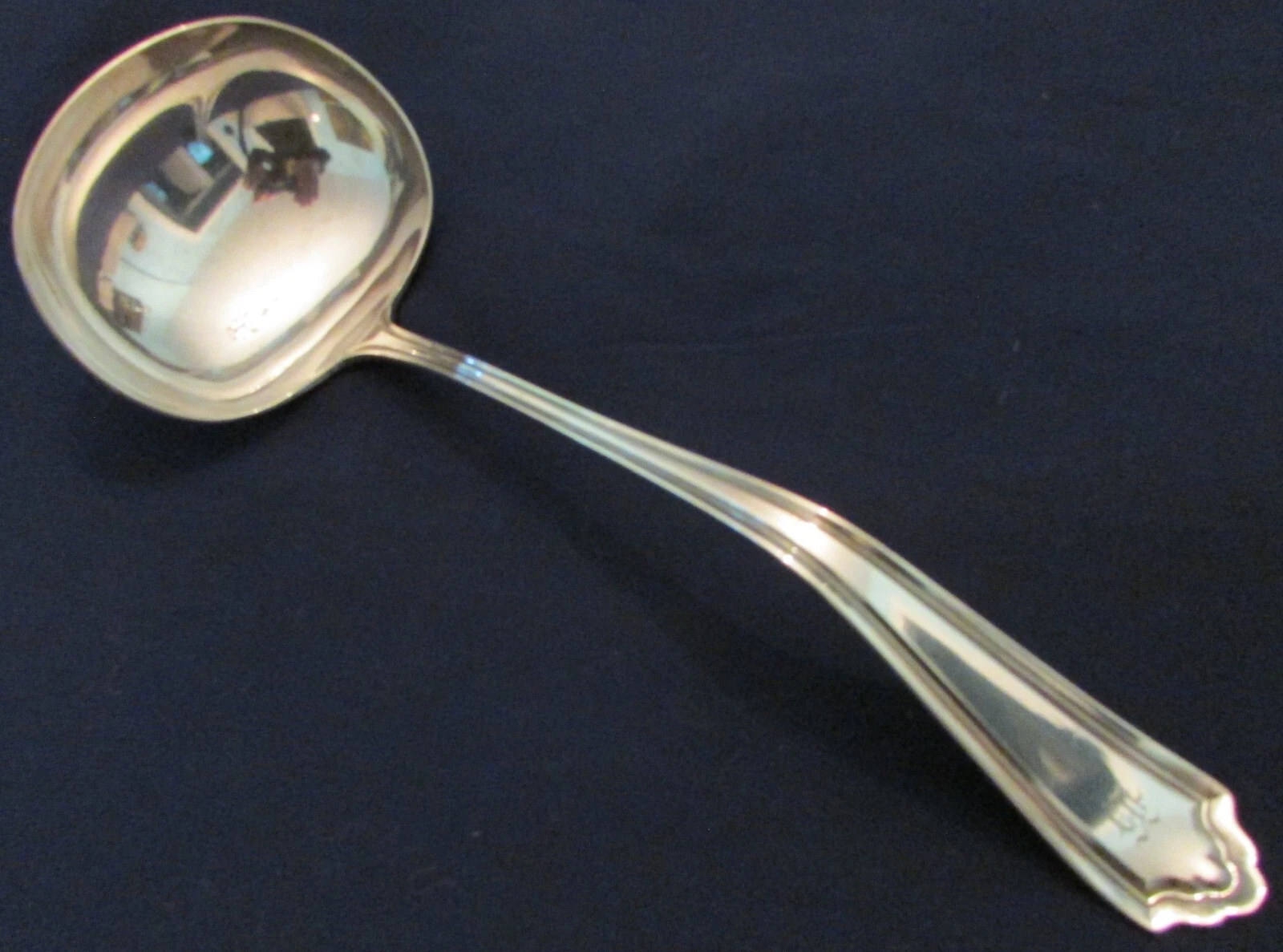 Large PUNCH SOUP LADLE! Vintage ROGERS ONEIDA silverplate: JEFFERSON pat: LOVELY