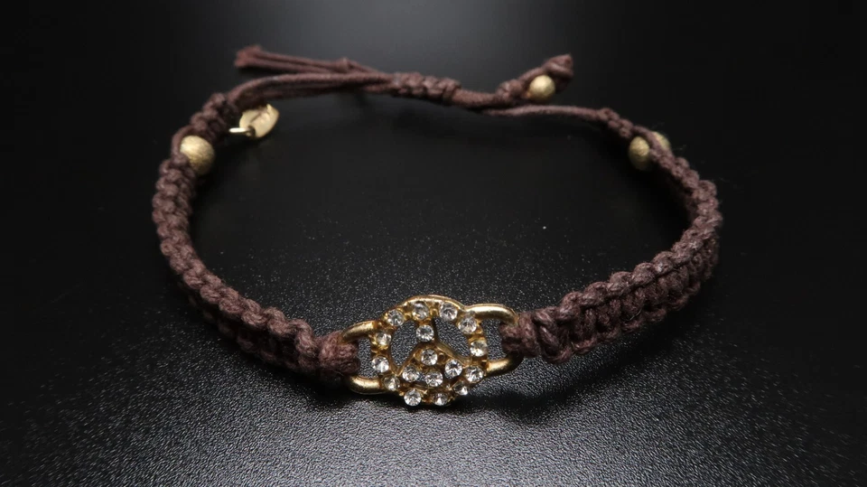 Brazalete Ajustable Paz Tono Dorado Marrón American Eagle Outfitters BrB3 Foto 3 de 4