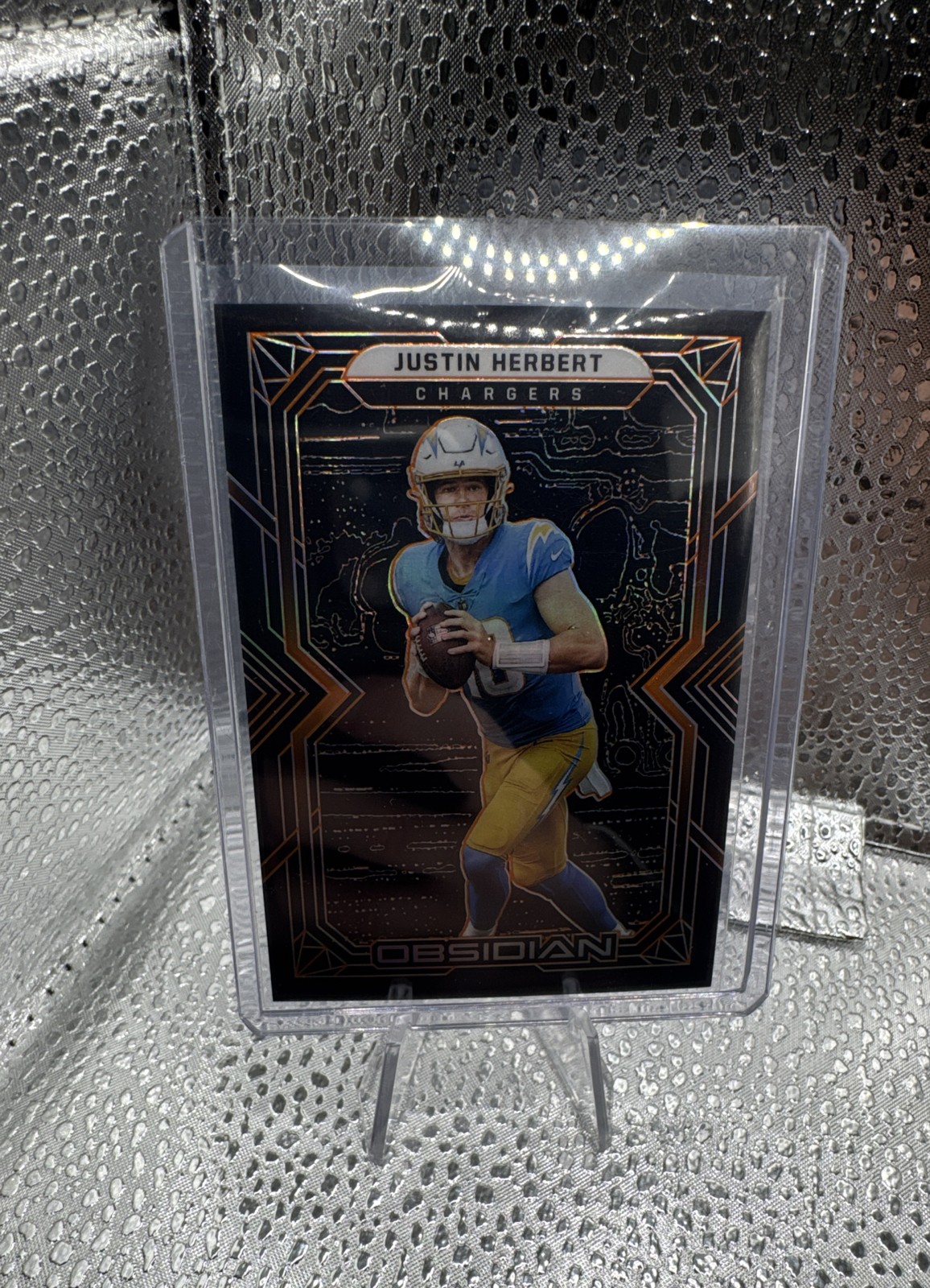 2022 Panini Obsidian - Justin Herbert #70 Electric Etch Orange /75