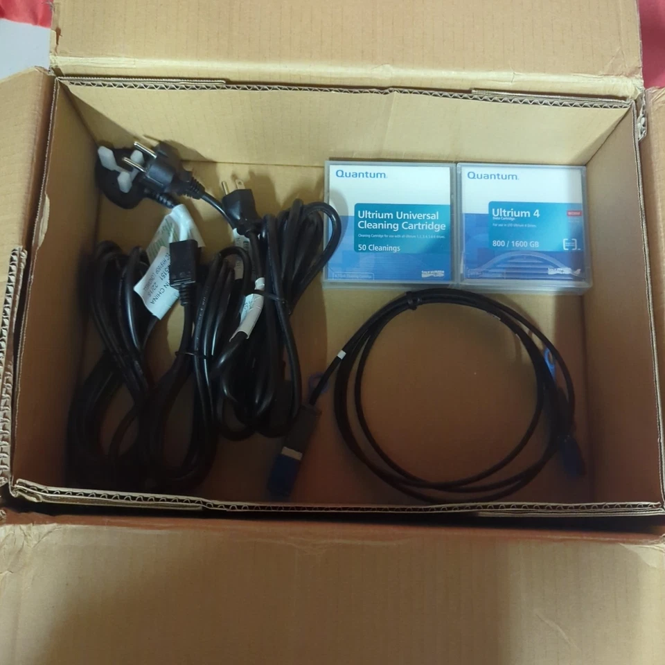 Quantum Ultrium LTO-4 HH Tabletop Tape Drive TC-L42BN-EY-C PN: 9-03559-01 NEW - Image 4 of 4