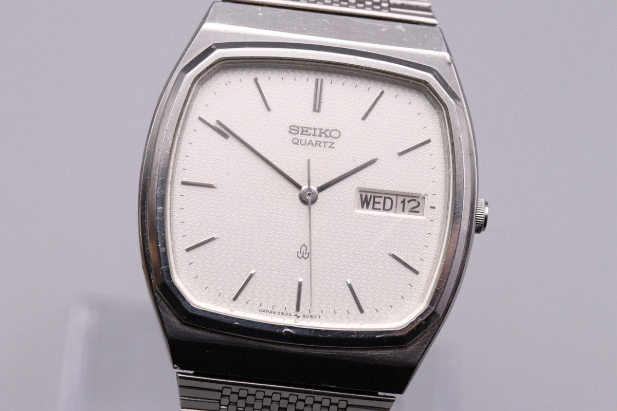 ヴィンテージ SEIKO tank 5933 オクタゴン デイデイト 稼働品 EXC+5] Vintage Seiko SEAGULL 5933-5040 Silver Tank Quartz Mens