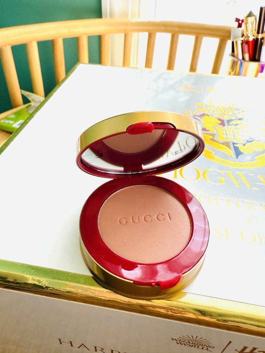 GUCCI チーク　10 SOFT PEACH GUCCI Blush De Beauté Cheeks & Eyes ~10 Soft Peach~ 2024
