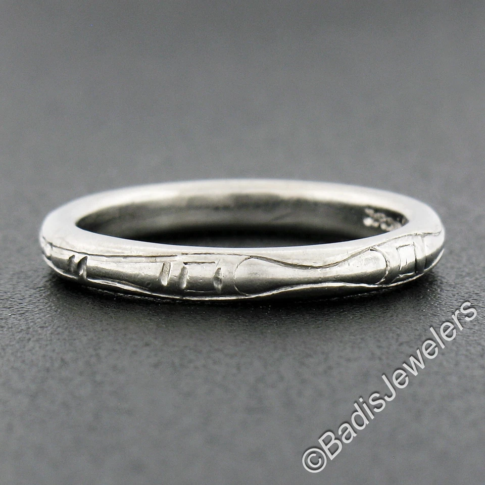 Antiguo Art Deco Tiffany & Co. Anillo de platino grabado detallado de 2,6 mm Foto 3 de 4