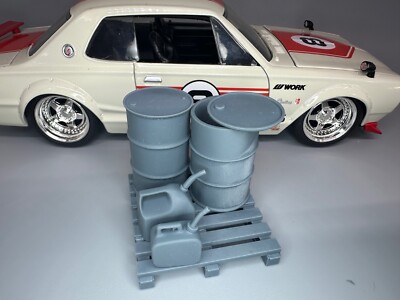 1/24 Scale Resin Pallet, Oil Drums and Gas Cans