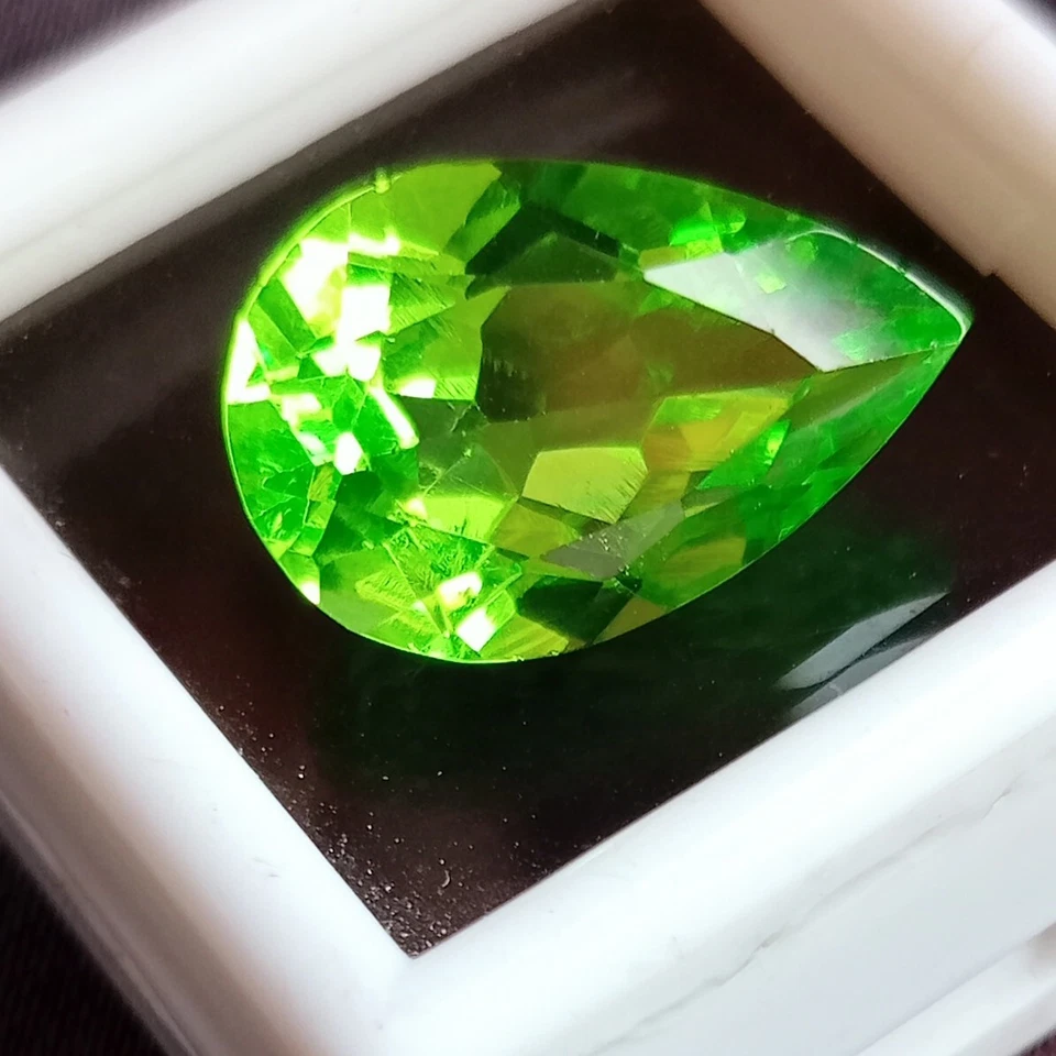 Piedra preciosa suelta genuina peridoto verde natural corte pera de 12-14 quilates certificada por EGL Foto 3 de 4