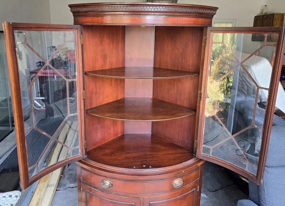 Gabinete de cocina de esquina de madera de caoba antiguo #305 MAH curiosidades con cajones y almacenamiento Foto 2 de 4