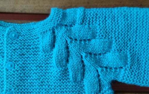 Conjunto de punto bebé jersey/chaqueta y pantalón 18- 24 meses . Hecho a mano - Imagen 5 de 5