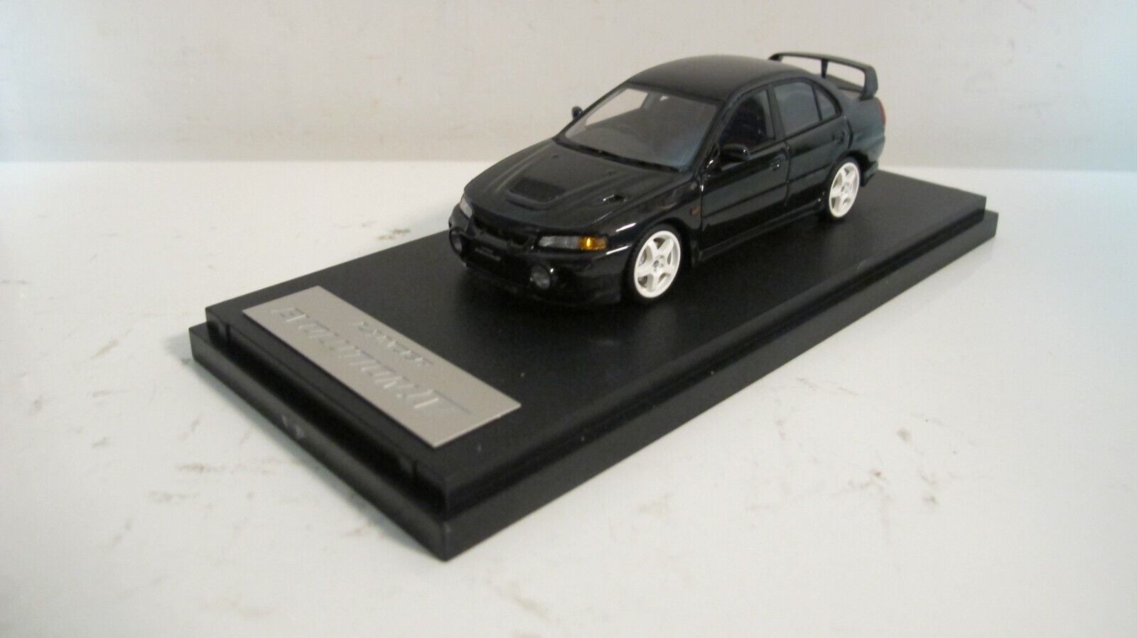 Picture 1 of 6