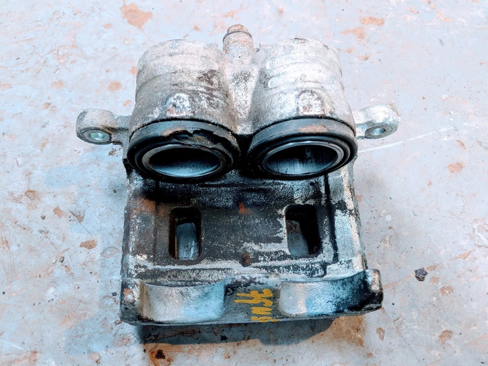 SUBARU OUTBACK 2.0 N/S/F PASSENGER SIDE FRONT BRAKE CALIPER - Image 2 of 3