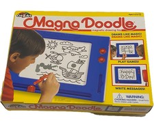 Cra-Z-Art Magna Doodle Magnetic Drawing Toy w/ Pen  Stamps Excellent Condition
