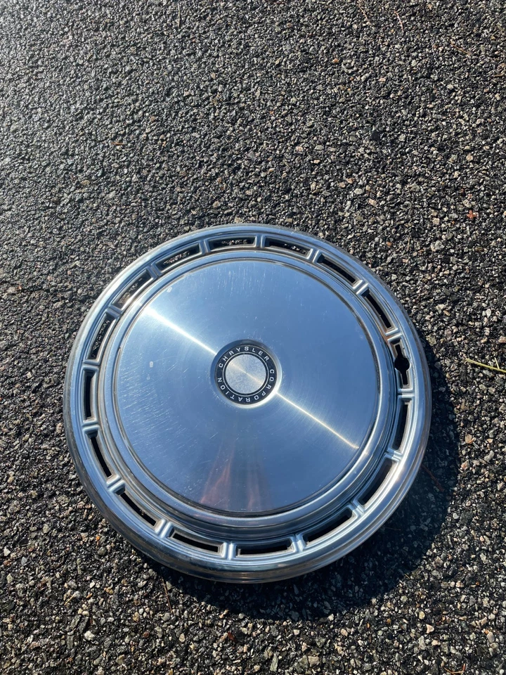 Dodge Diplomat 100 150 1979 camioneta pickup camioneta 15 pulgadas tapacubos cubierta de rueda Foto 3 de 4