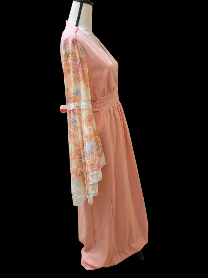 Vestido Vintage Transparente Mangas Campana Detalles Encaje Corbata Cinturón Hippie Disfraz? Foto 3 de 4