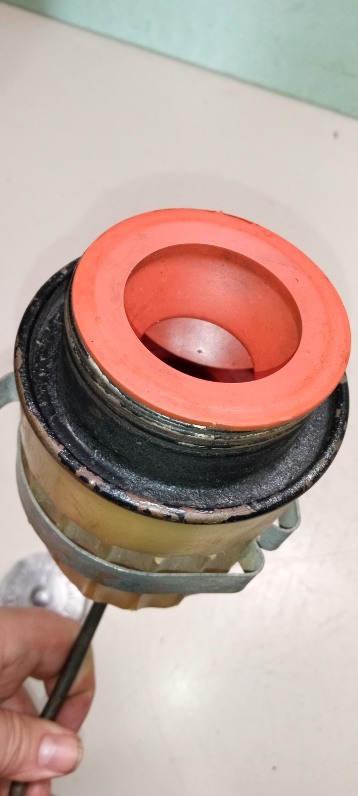 Maserati Mistral Girling Brake Reservoir Tank_Cap_Rubber Bellow_56067_3500