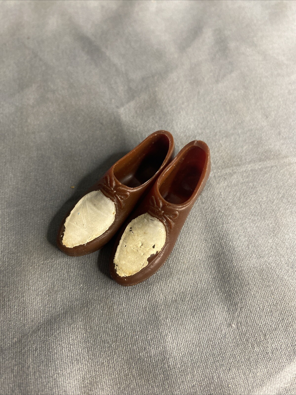 LOTTO ACCESSORI VINTAGE BARBIE KEN CASUAL SCARPE MARRONI E BIANCHE 1961 #782 GIAPPONE