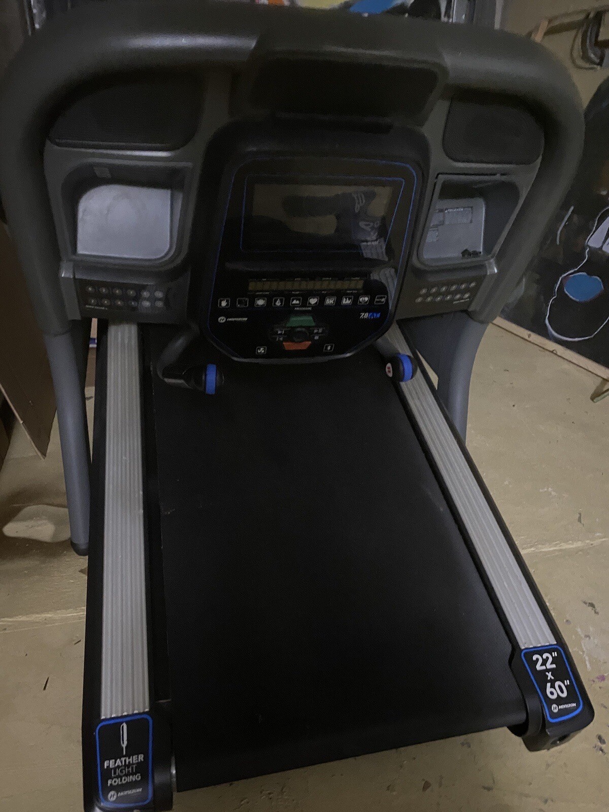Horizon Fitness 7.8 at Studio Series Smart Treadmill with Bl