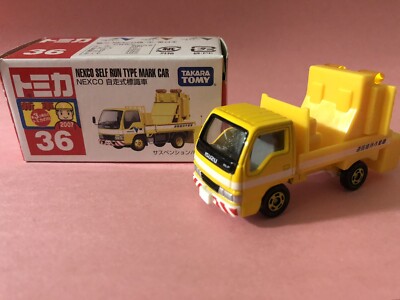 Tomica 36 Isuzu Elf NEXCO Self Run Type Mark Car