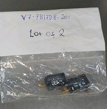 Honeywell V7-7B17D8-201 Micro Switch (LOT OF 2)                          Loc4E19