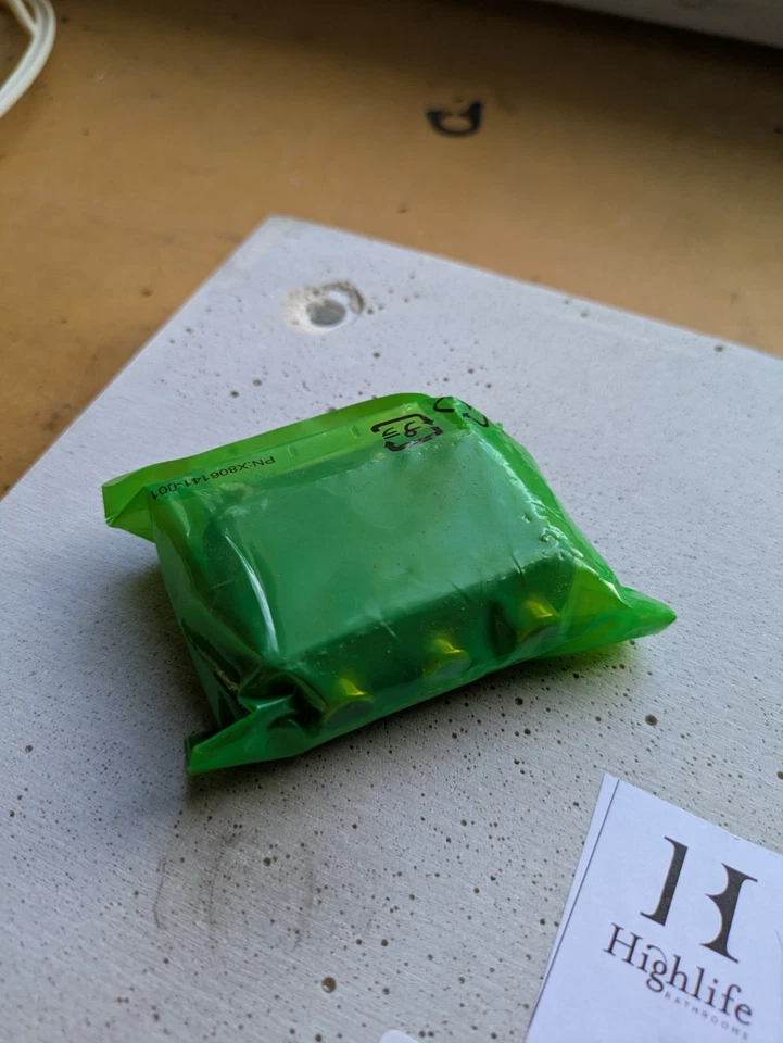 Microsoft SCART To 3 RCA Composite Phono video Adaptor   - Image 2 of 2