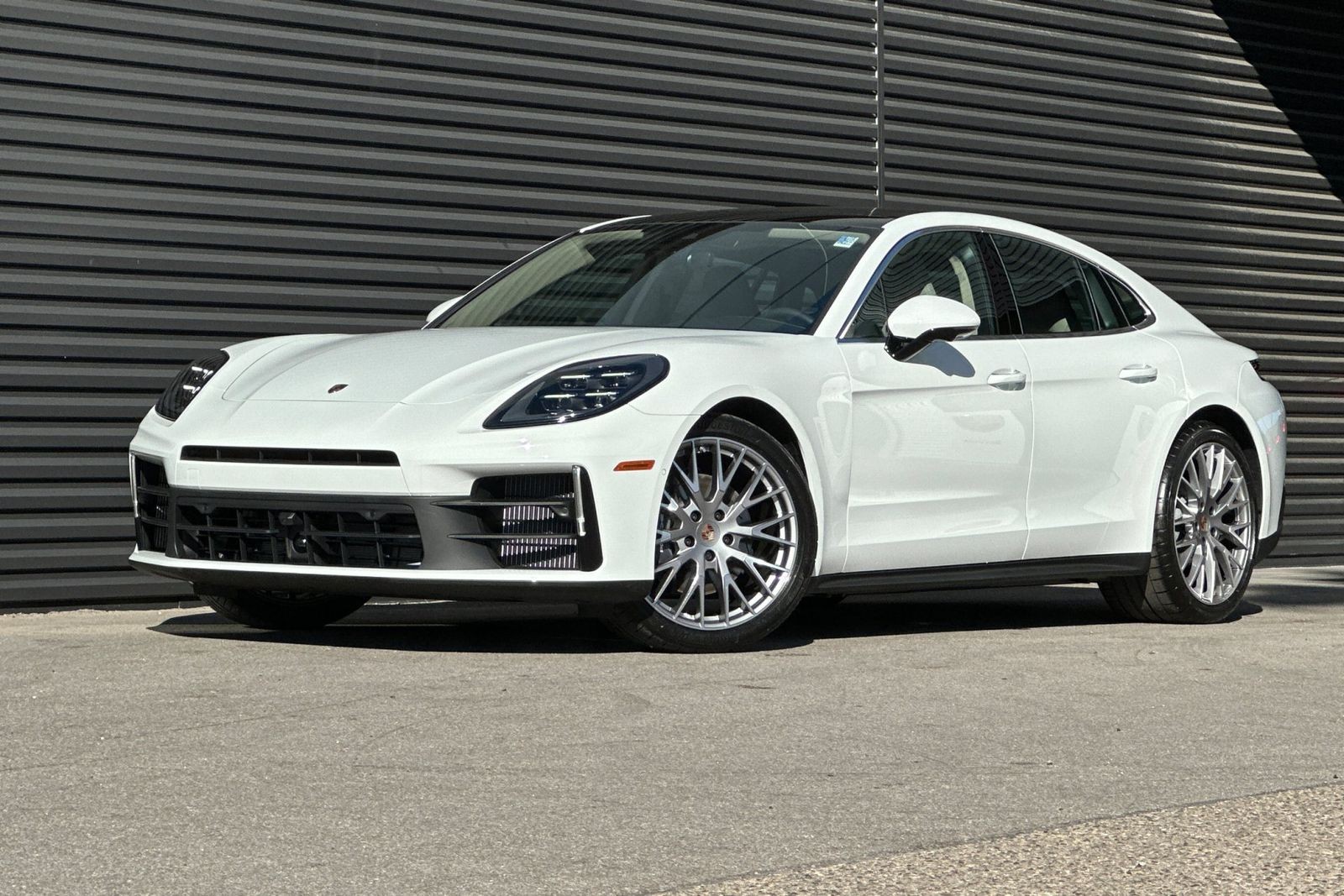 2026 PORSCHE PANAMERA 