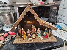 Vintage Lighted nativity scene