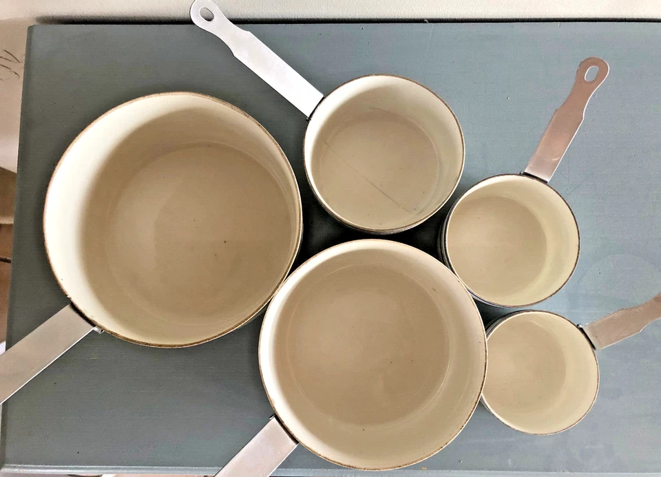 Ancienne Série de 5 Casseroles décor fleurs porcelaine Aluminite Très déco - Photo 4/4