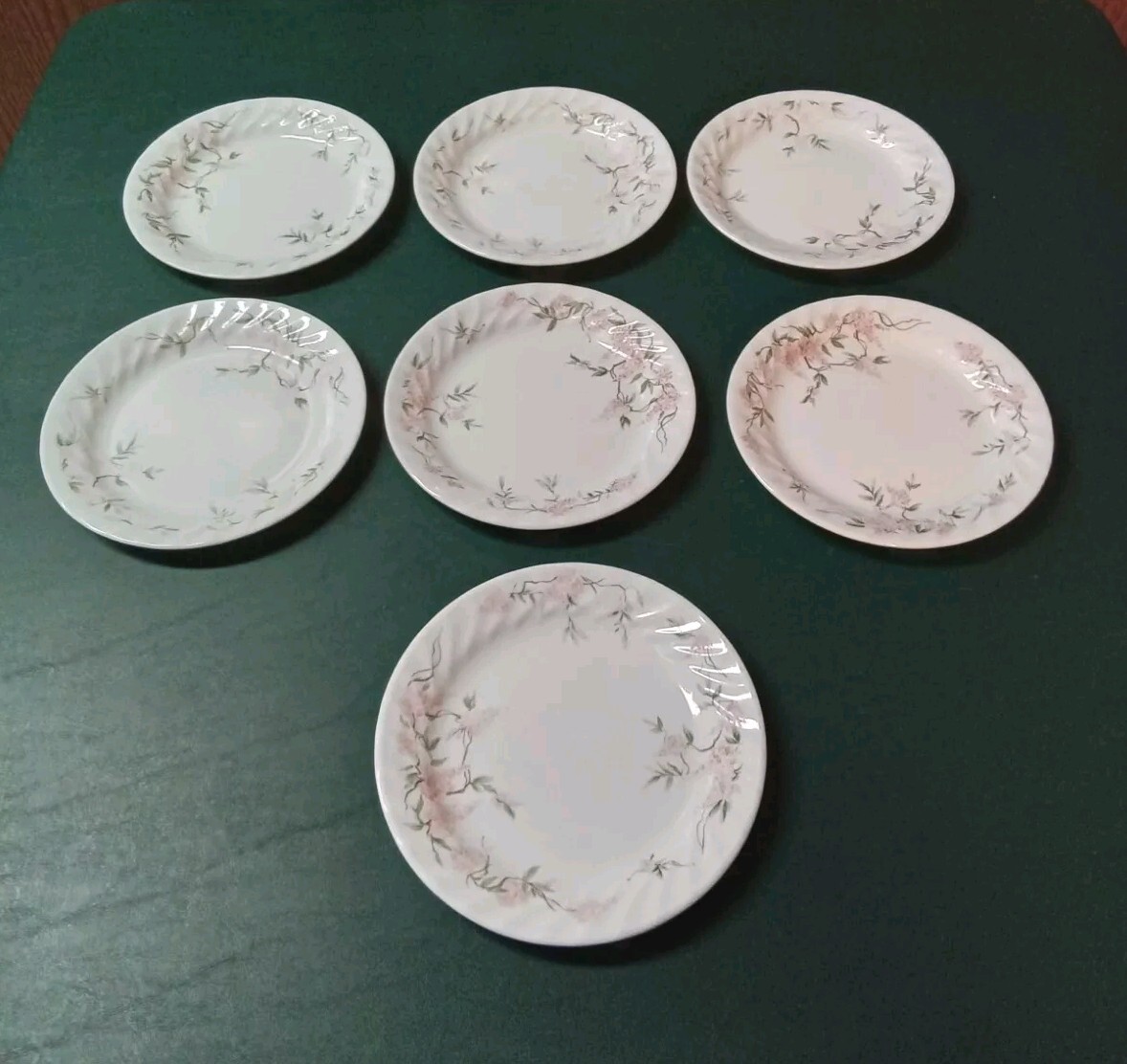 Vintage Corelle Wisteria 7-1/4