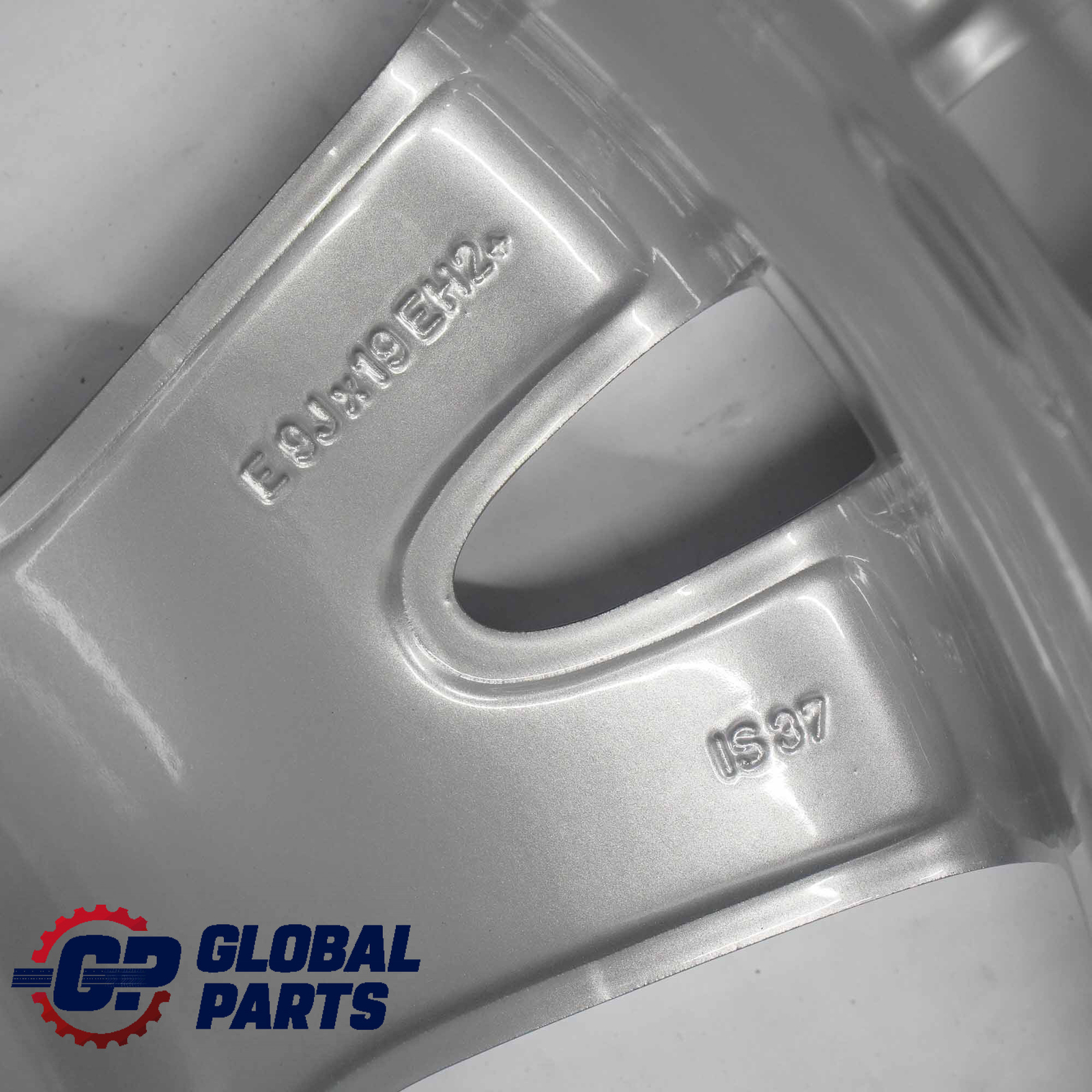 BMW 223m M Sport Alloy Wheel 19