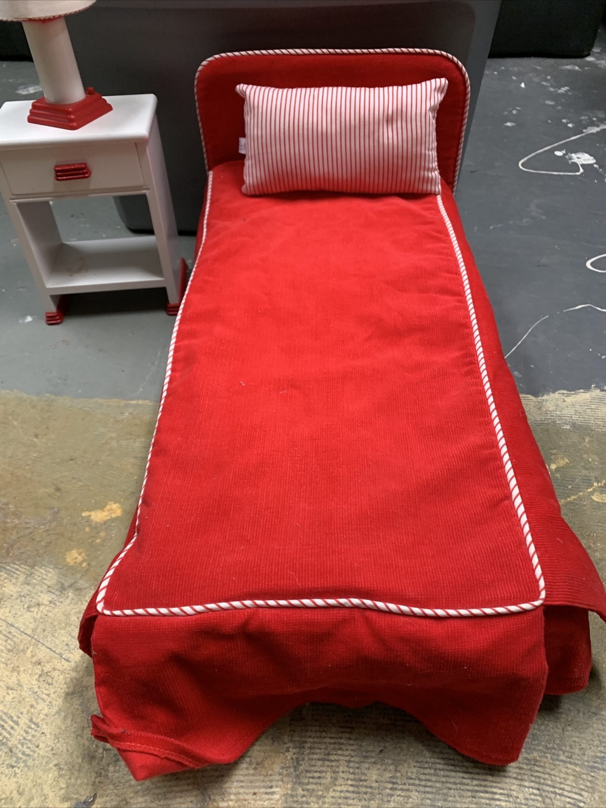 Pleasant Company American Girl Molly Bed Retired American Girl eBay