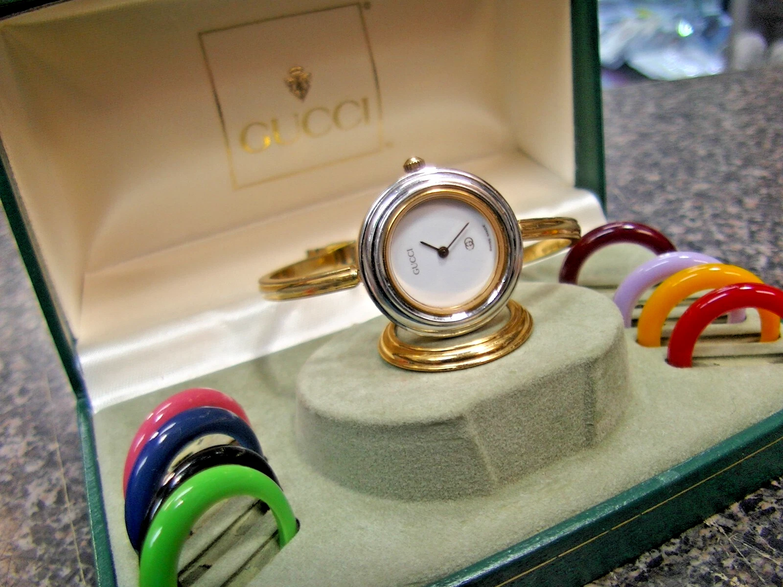 Gucci 1100 L Bracciale Orologio Donna Quarzo 10 Lunette Intercambiabili in Scatola Gucci