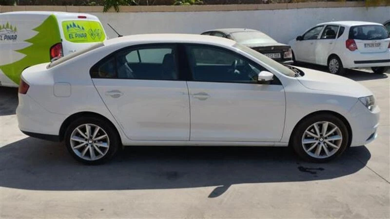 marco puerta delantera derecha seat toledo 1.6 tdi 2013-2017 2015 76911 Foto 4 de 4