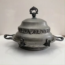 Antique/vintage Florence Silver Co. Quadruple silverplate dish/bowl w/ lid grape