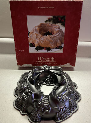 2003 Williams Sonoma Wreath Bundt Cake Pan