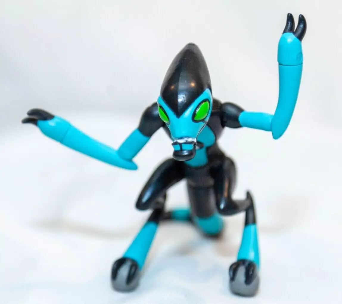 XLR8 - Ben 10 (Reboot) action figure