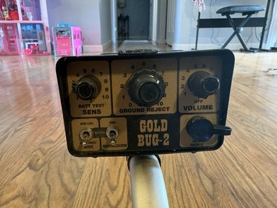 Fisher Gold Bug 2 Metal Detector w/ 6  & 10  Coils Coil Covers Excellent