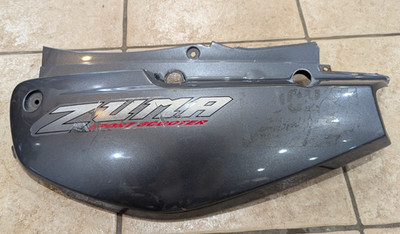 02-11 Yamaha Zuma YW50 Left Side Cover Silver Panel Fairing 50 OEM