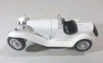 BURAGO 1932 ALFA ROMEO SPIDER 2300 1/18 DIECAST MODEL 1:18 DIE CAST CAR MODEL