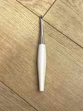 Furls Odyssey Crochet Hook J 6.0mm Discontinued White Pearl sparkle