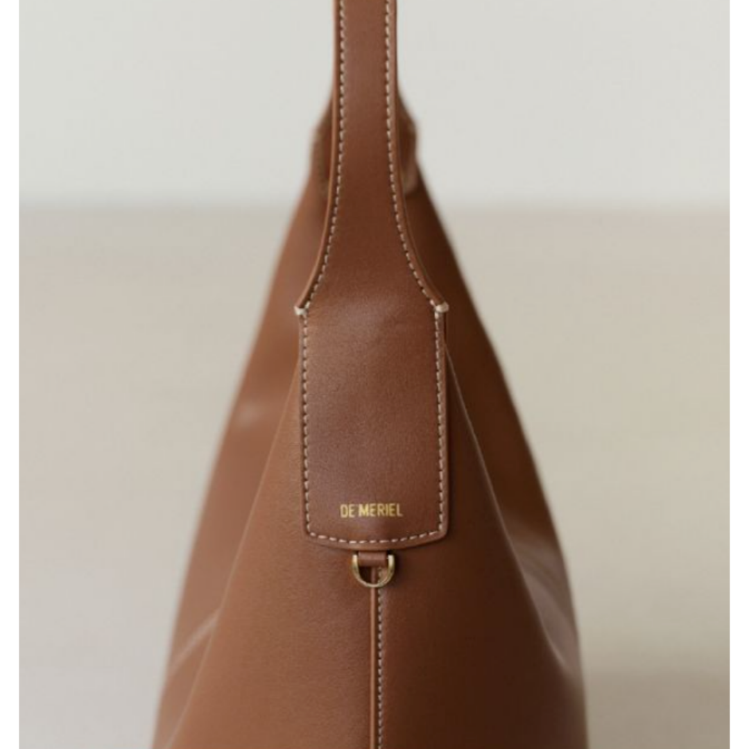 100% Authentic] Demeriel Veneta Hobo Bag Medium Tan Brown