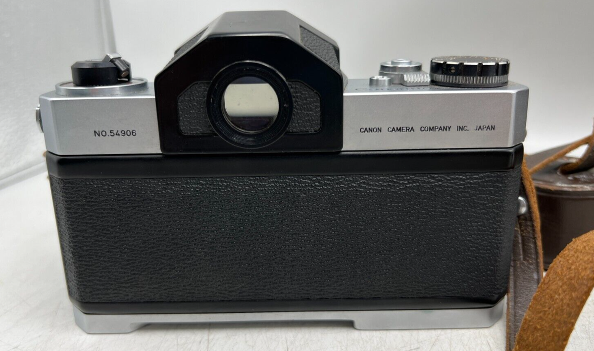 Canon Canonflex R2000 35mm SLR Film Camera w/ R 50mm f1.8 / Case