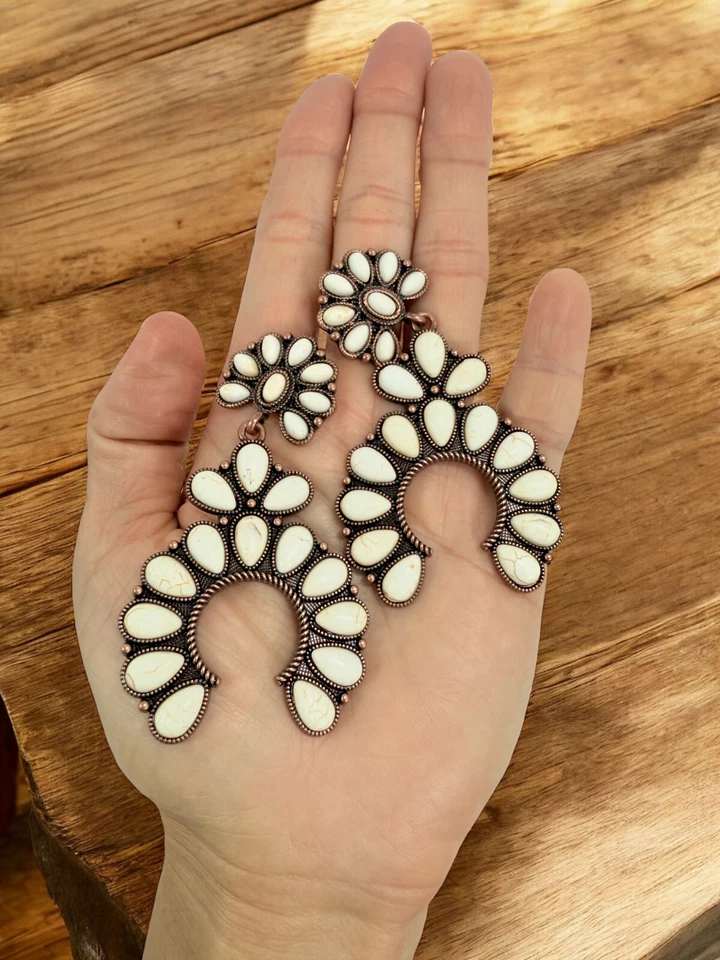 Pendientes colgantes de gran tamaño de piedra Howlita blanca flor de calabaza Western 0425 Foto 2 de 3