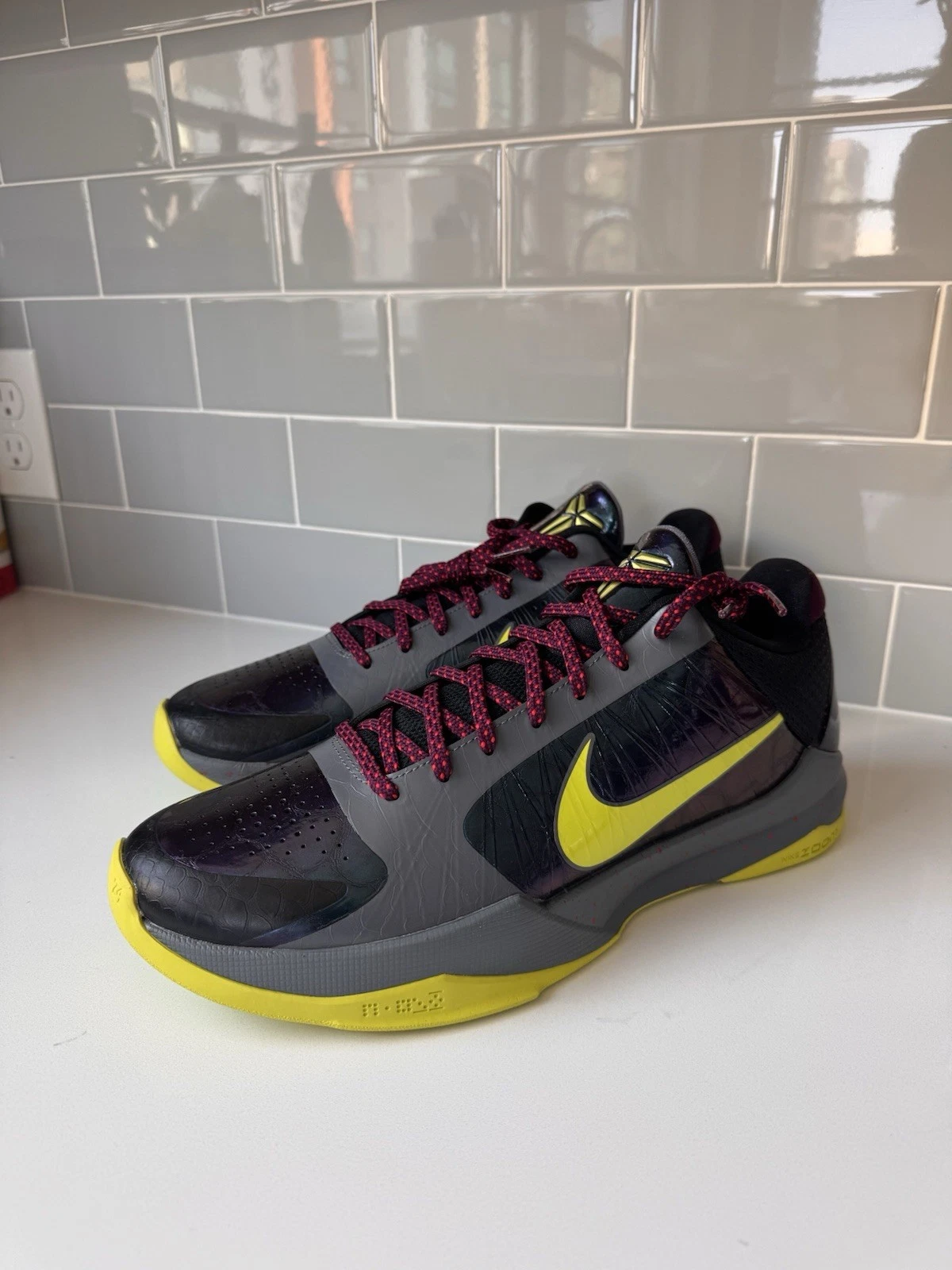 Nike Kobe V Protro Chaos Alternate NBA 2K20 Gamer Exclusive taglia 11 5 DS 5