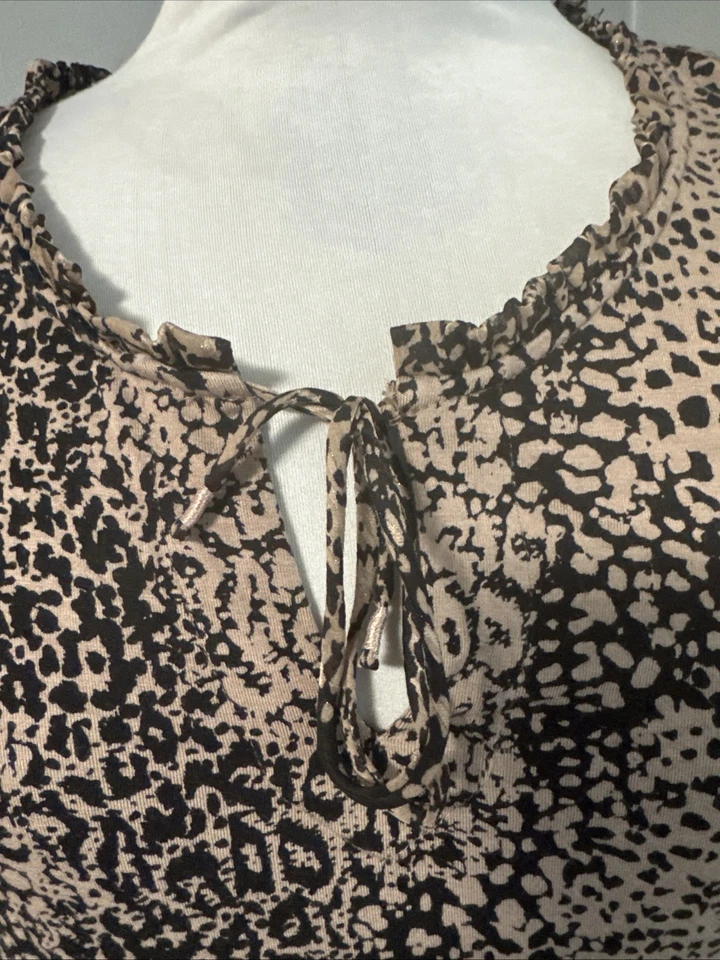 Blusa Campesina Anthropologie Maeve Top Talla Pequeña Marrón Estampado Animal Volantes Foto 2 de 4