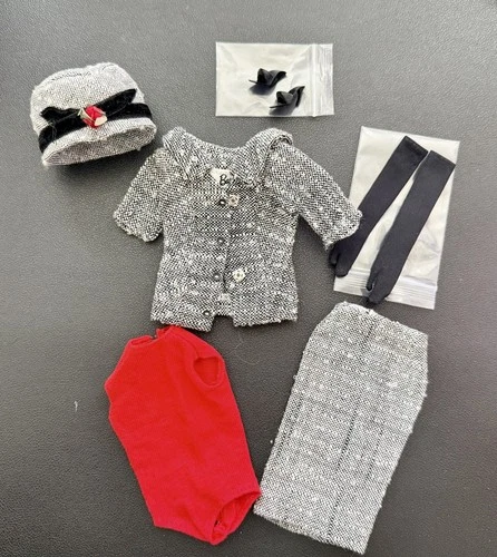 Vintage Barbie - #954 "Career Girl" (1963-1964) Complete