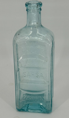 Antique Hood s Sarsaparilla Apothecary Bottle Lowell, Mass Aqua Blue Medicine